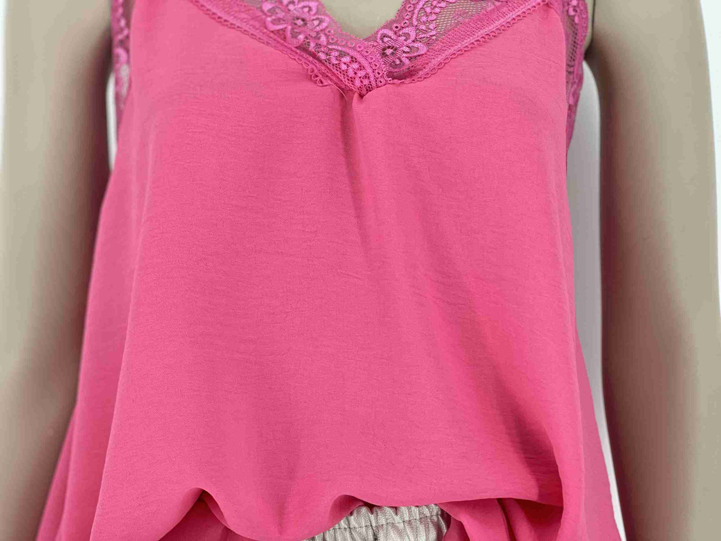 Basic Top met Kant Fuchsia