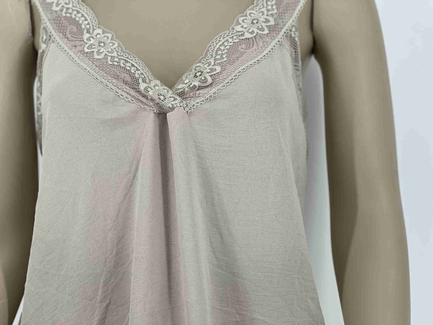 Basic Top met Kant Wit