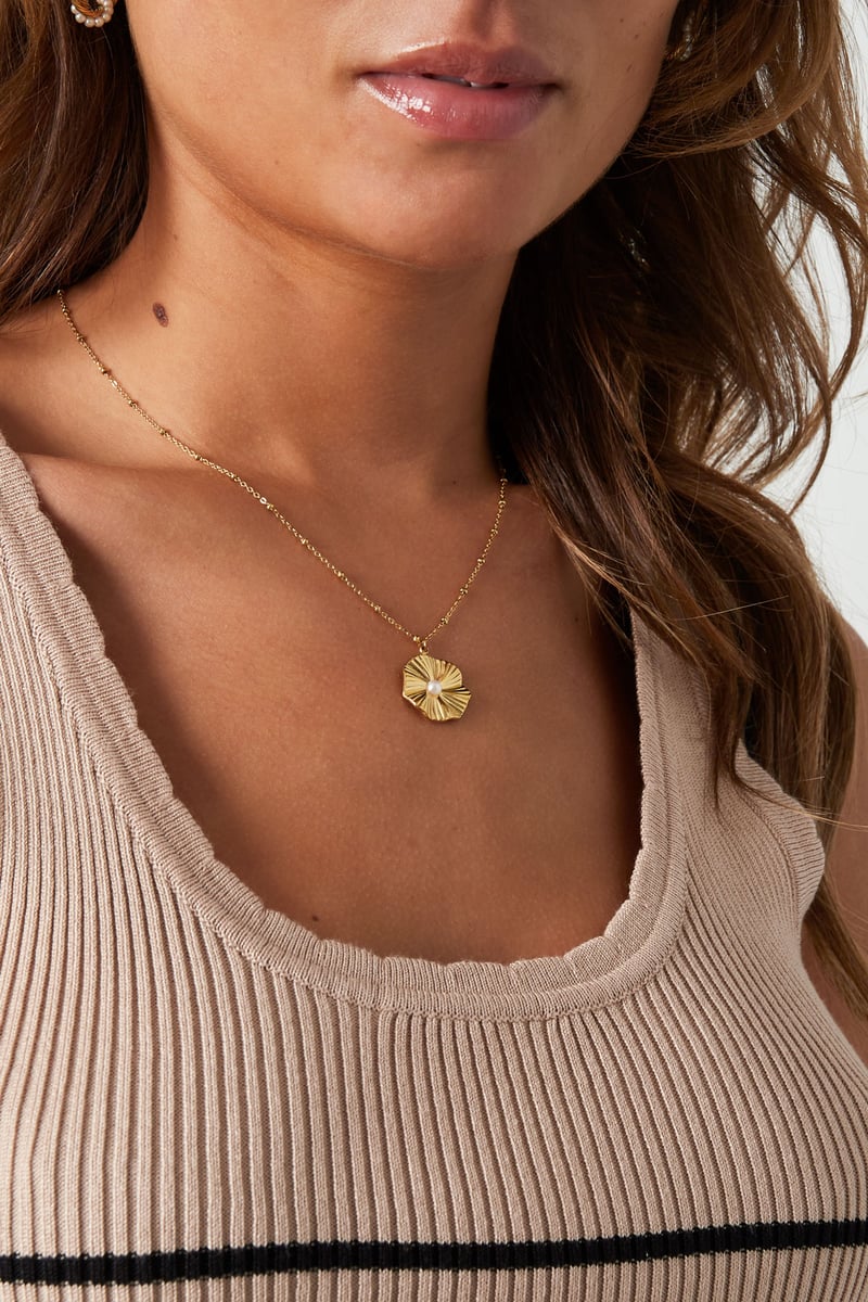 bolletjes ketting met simpele bloem