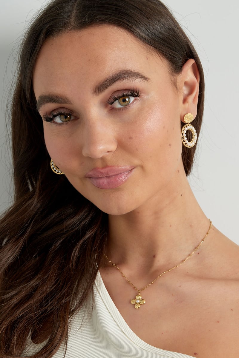 bloemen ketting met parel