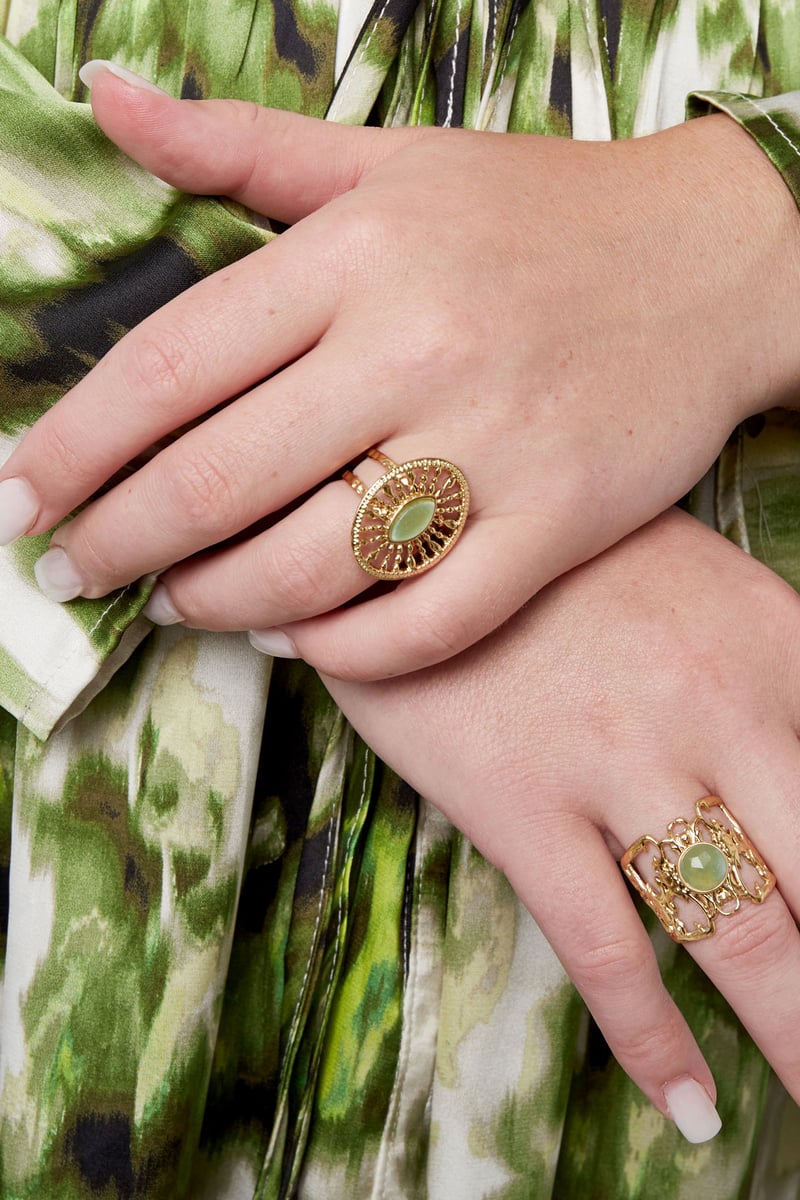 Ring rond barok met steen - fuchsia