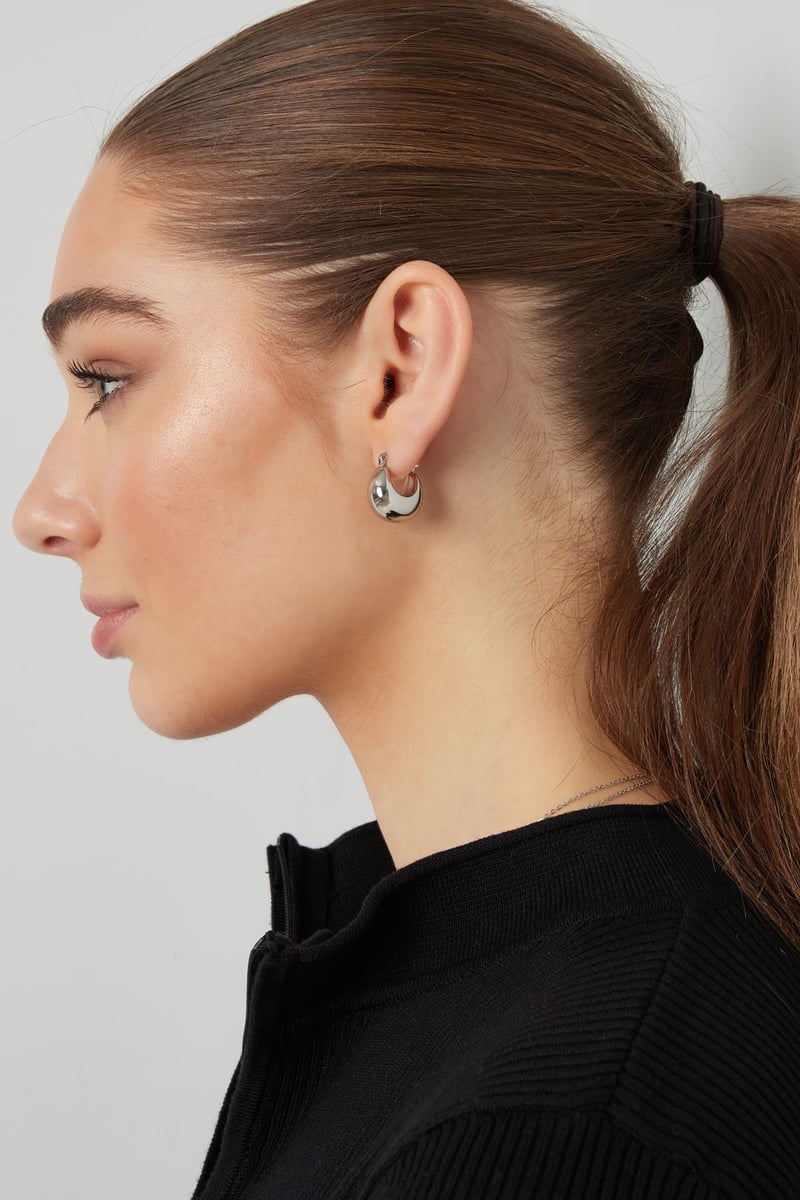 grove halve maan mini oorbellen