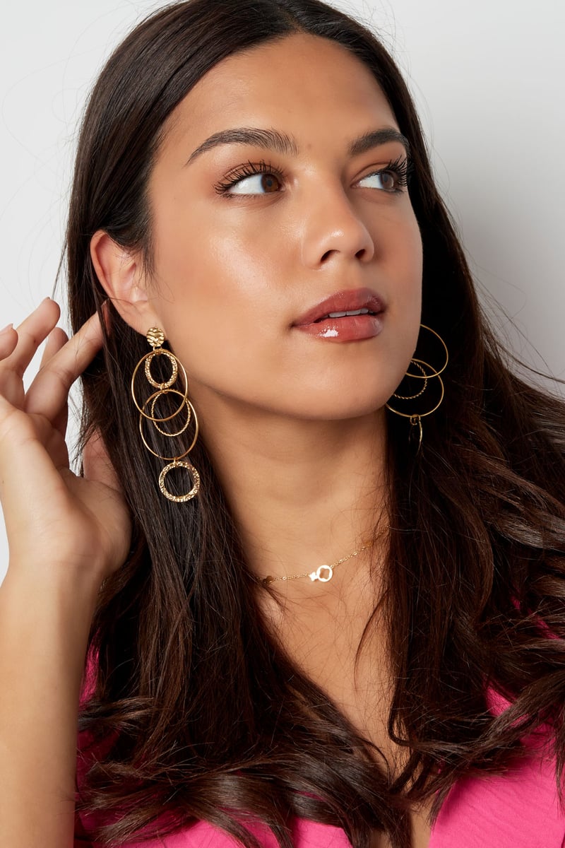 oorbellen verschillende ringen