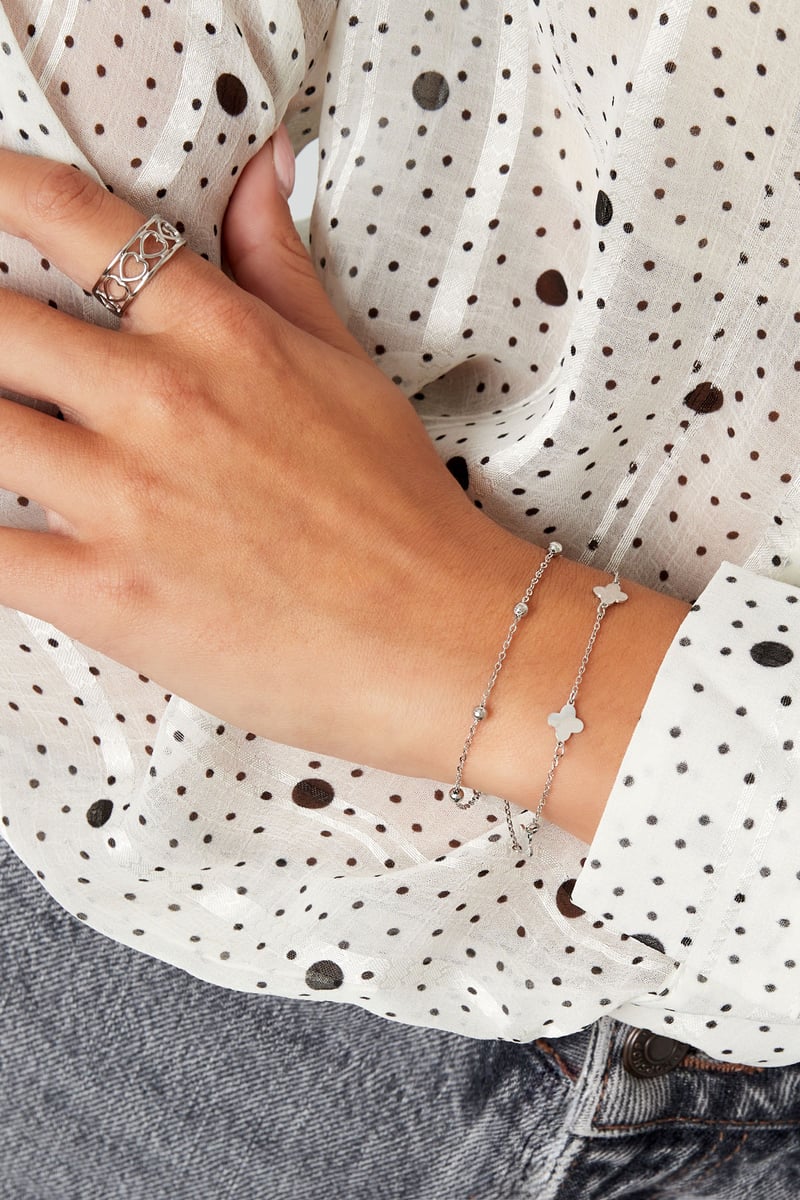 dubbele armband klaver/bolletjes