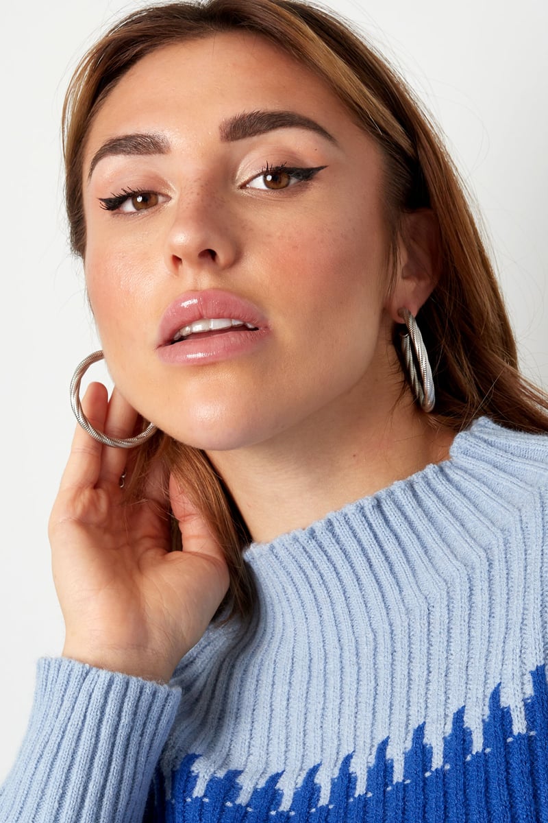 oorbellen gedraaid relief groot