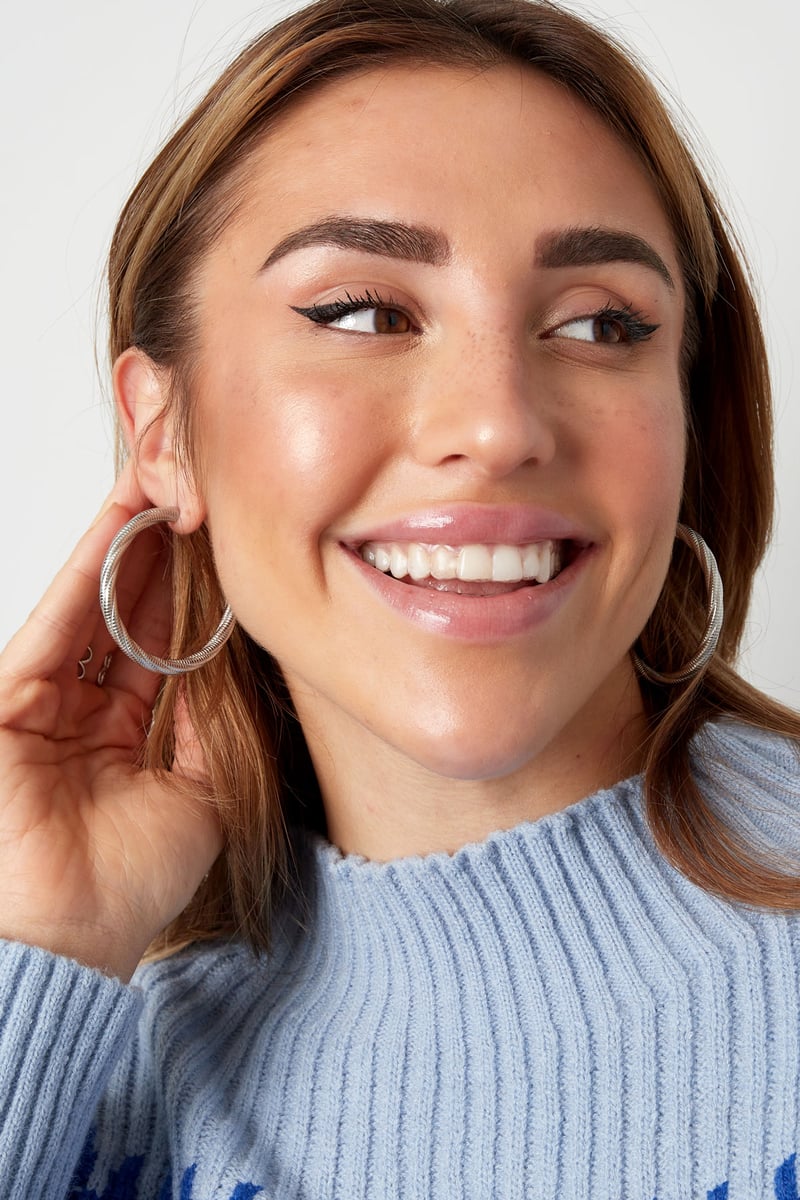 oorbellen gedraaid relief groot