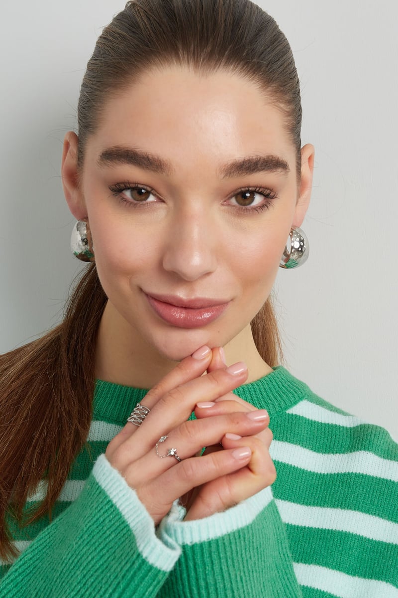 oorbellen maan grote stippen