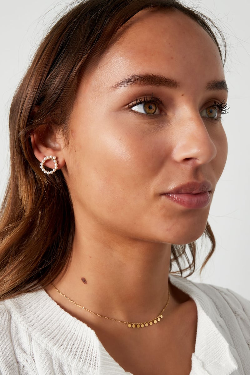 ronde oorbel met parels