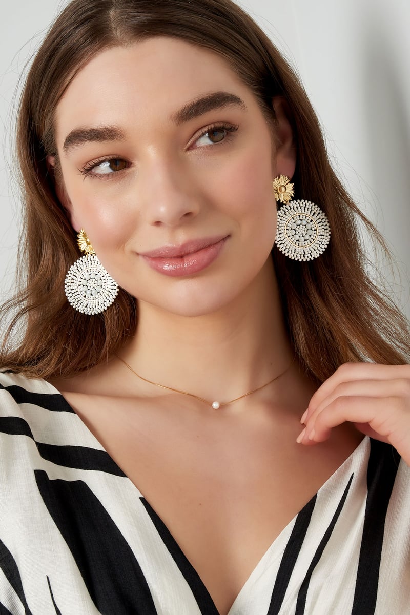 Oorbellen vivid glass beads - wit