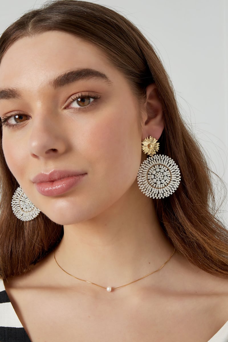 Oorbellen vivid glass beads - wit