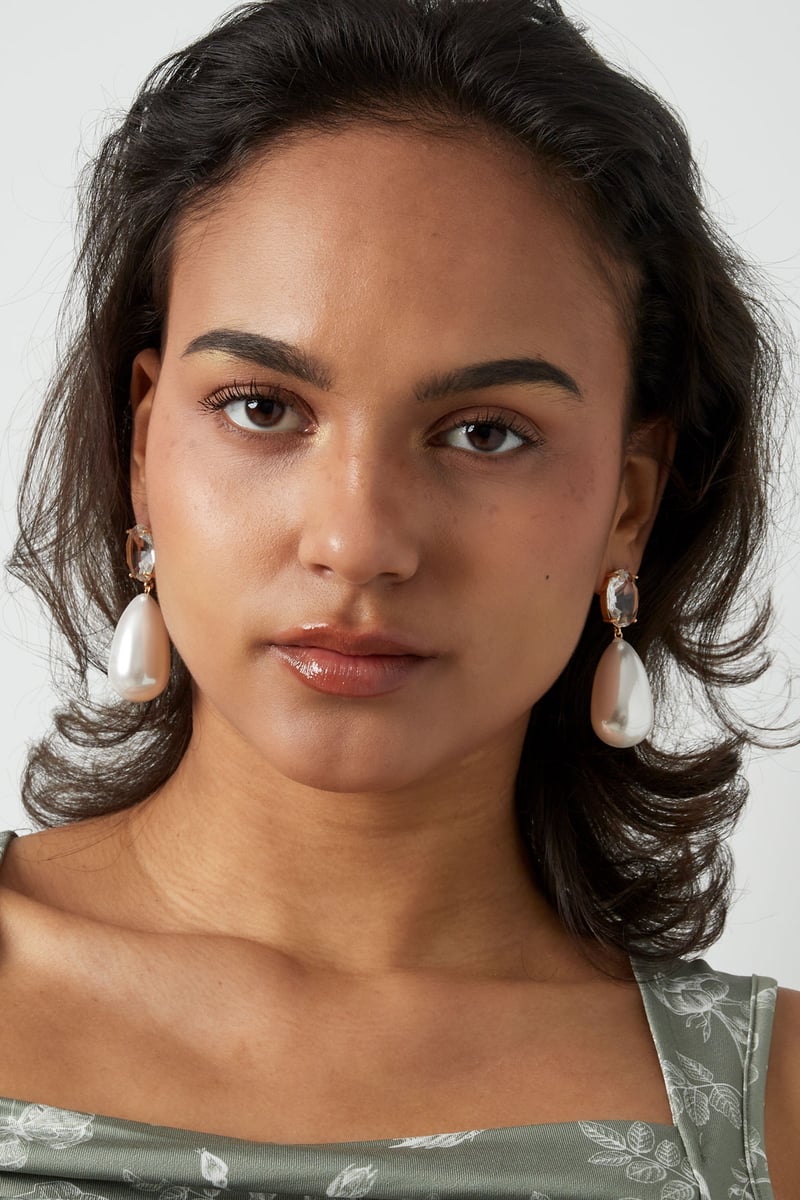 Diamante oorbel met pareldruppel 