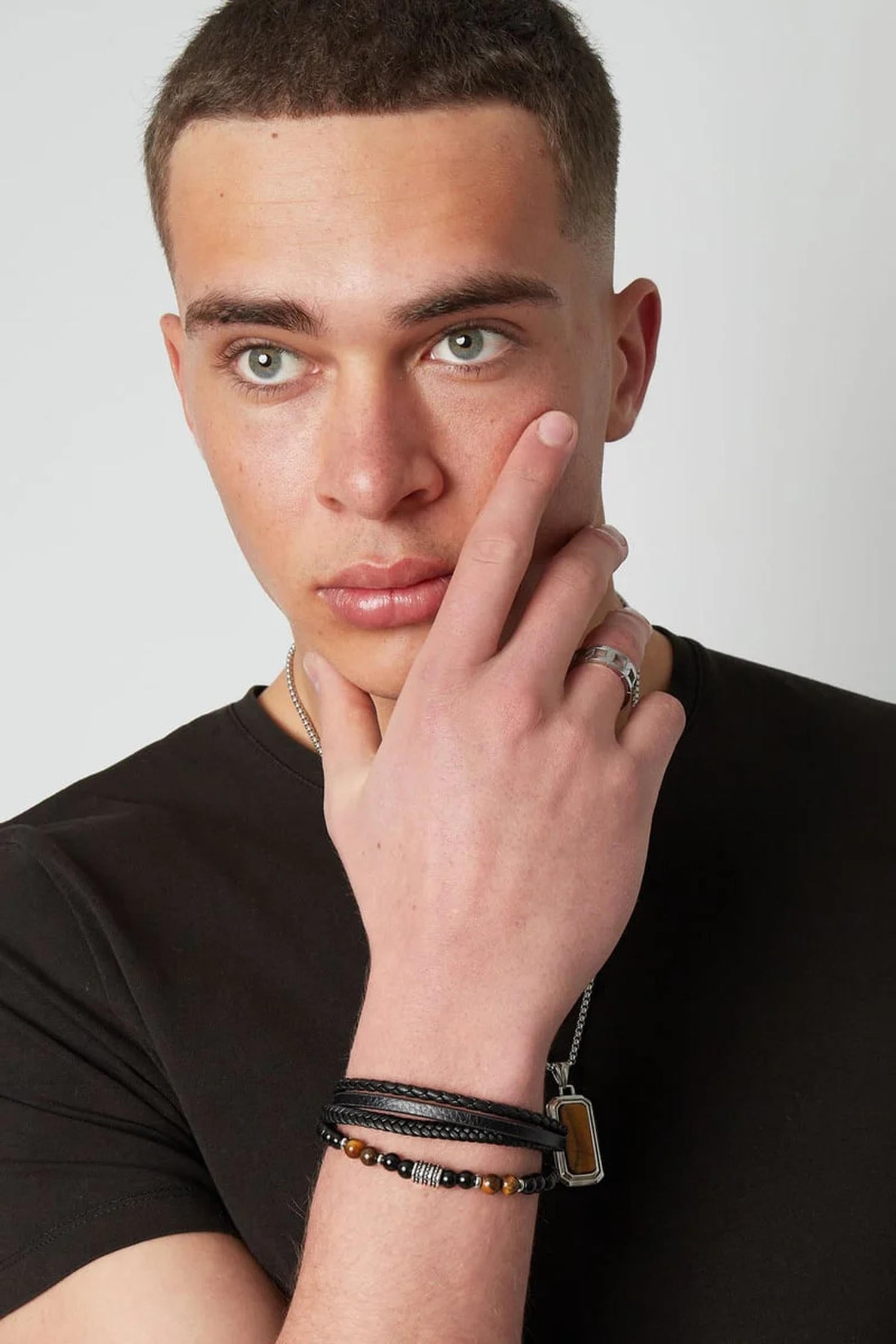 Mannenarmband dubbel gevlochten met kralen - zilver/zwart