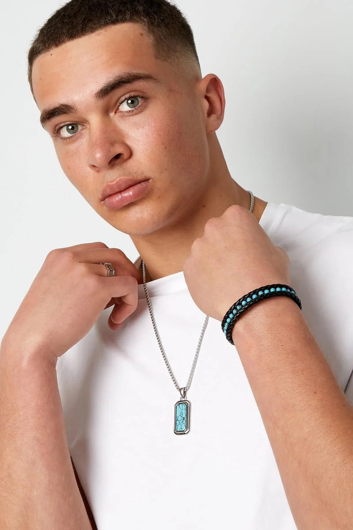 Dubbele mannenarmband gevlochten met kralen in het midden - turquoise 