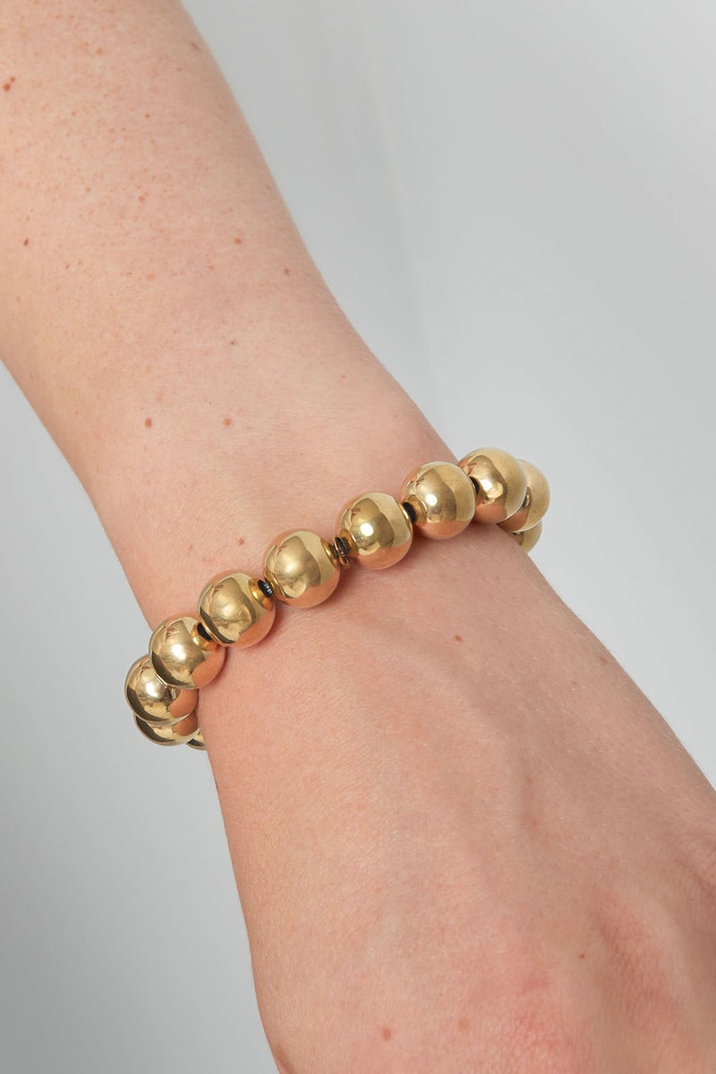 armband big bold type