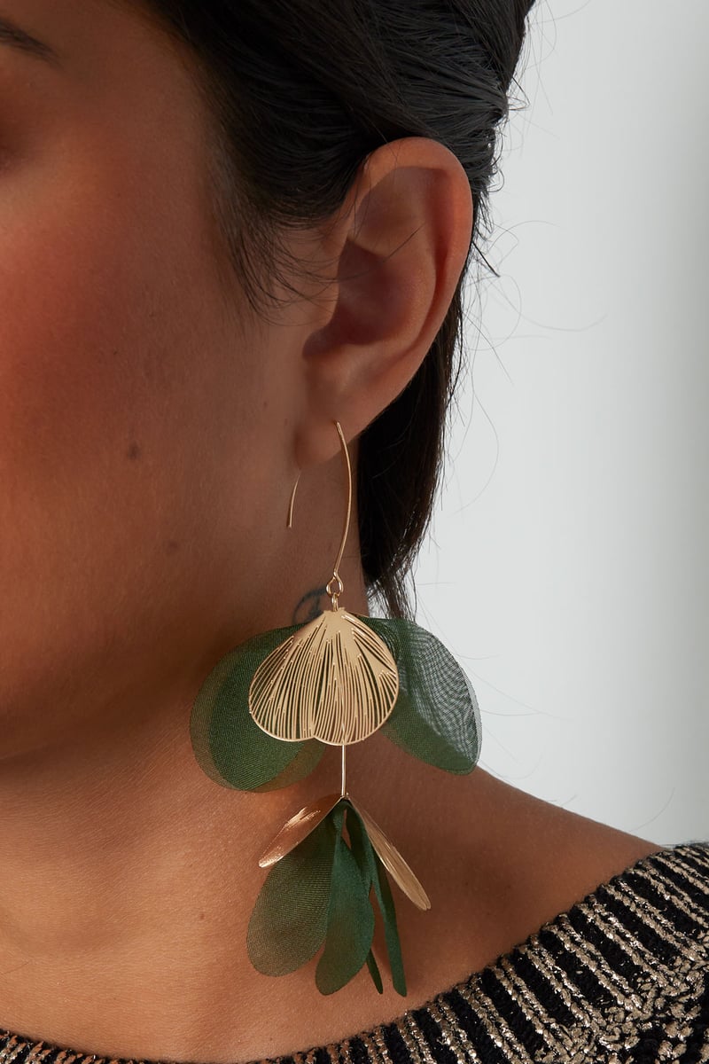 Blushing Flower oorbellen - groen