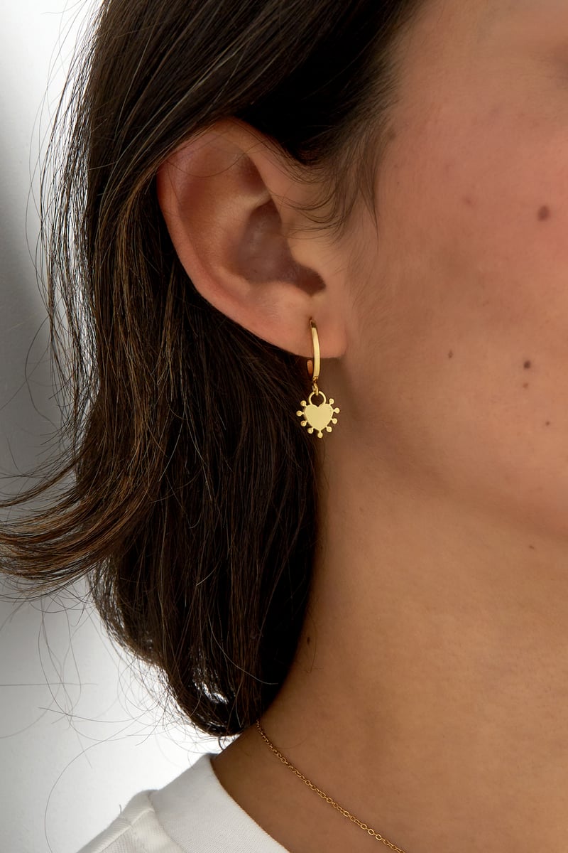 dangling heart oorbellen