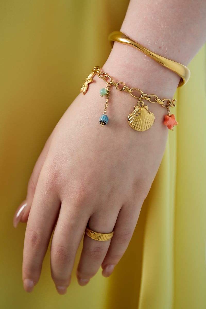 armband party at sea