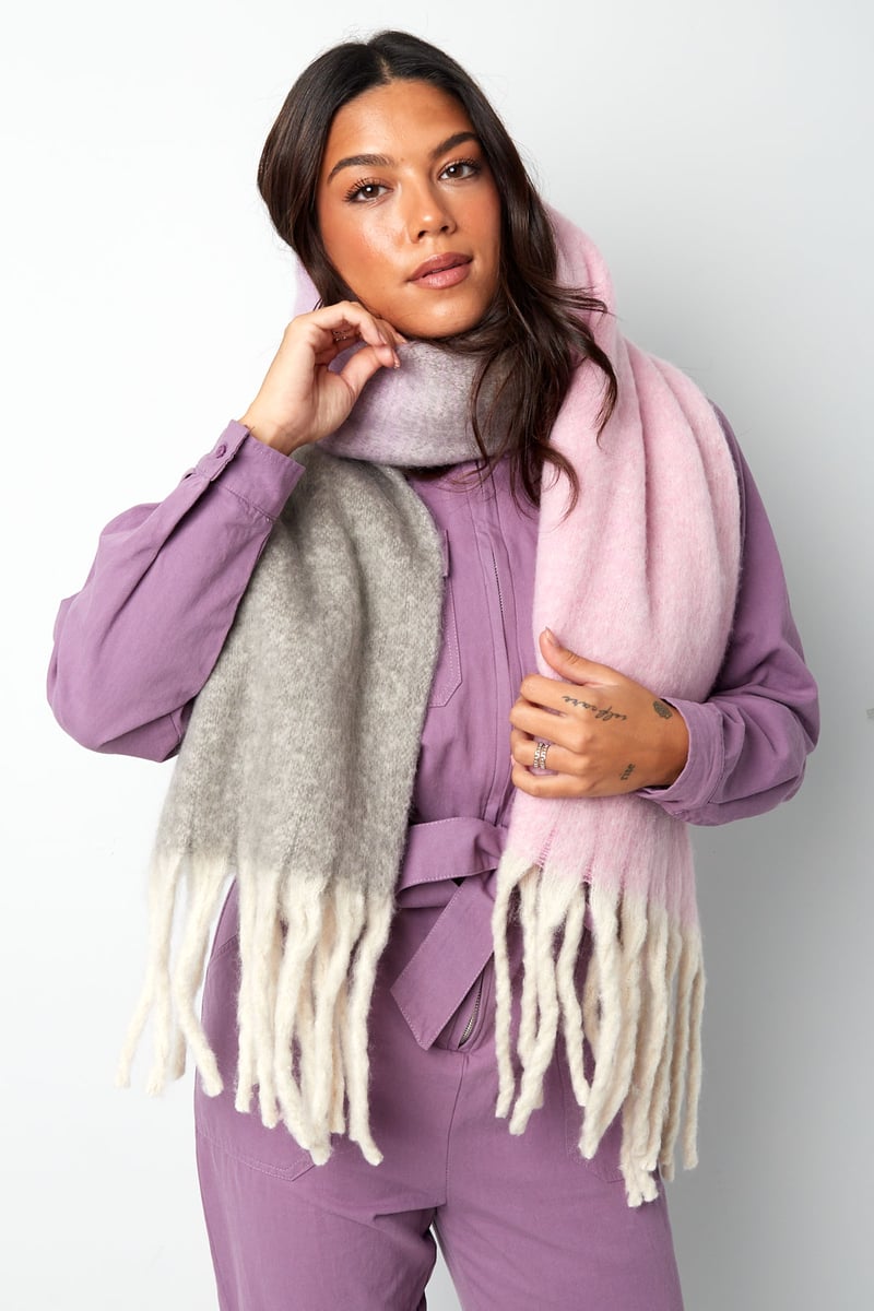 Gekleurde basic sjaal met slierten - beige