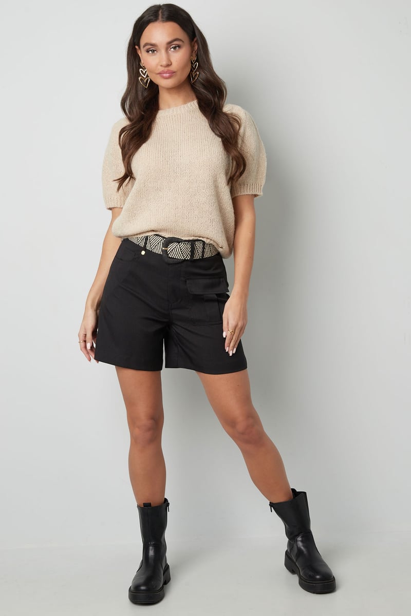 Basic shirt met pofmouwen - zwart