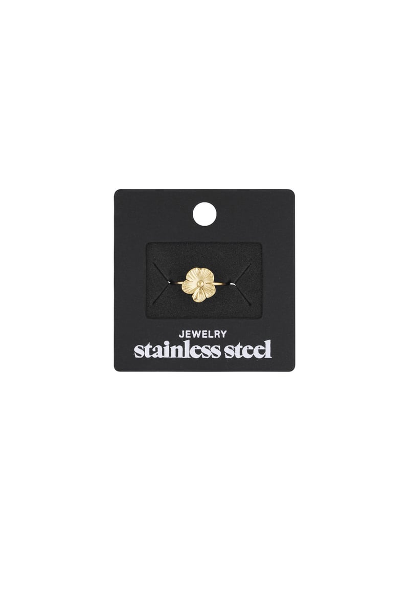 ring met schattige bloem