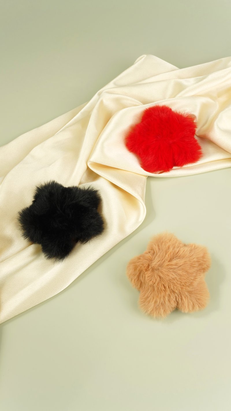 Bloem sleutelhanger - Zwart