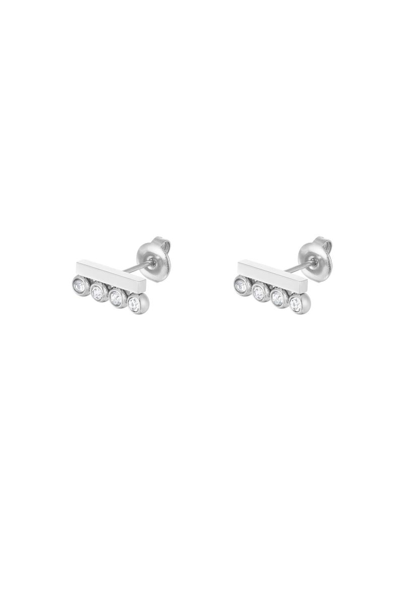 studs met vijf diamanten