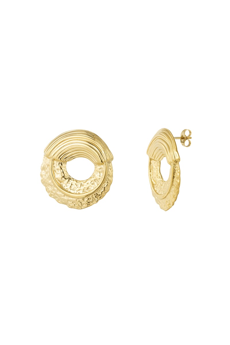 earrings structured round