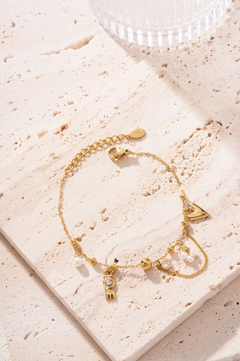 connected love armband