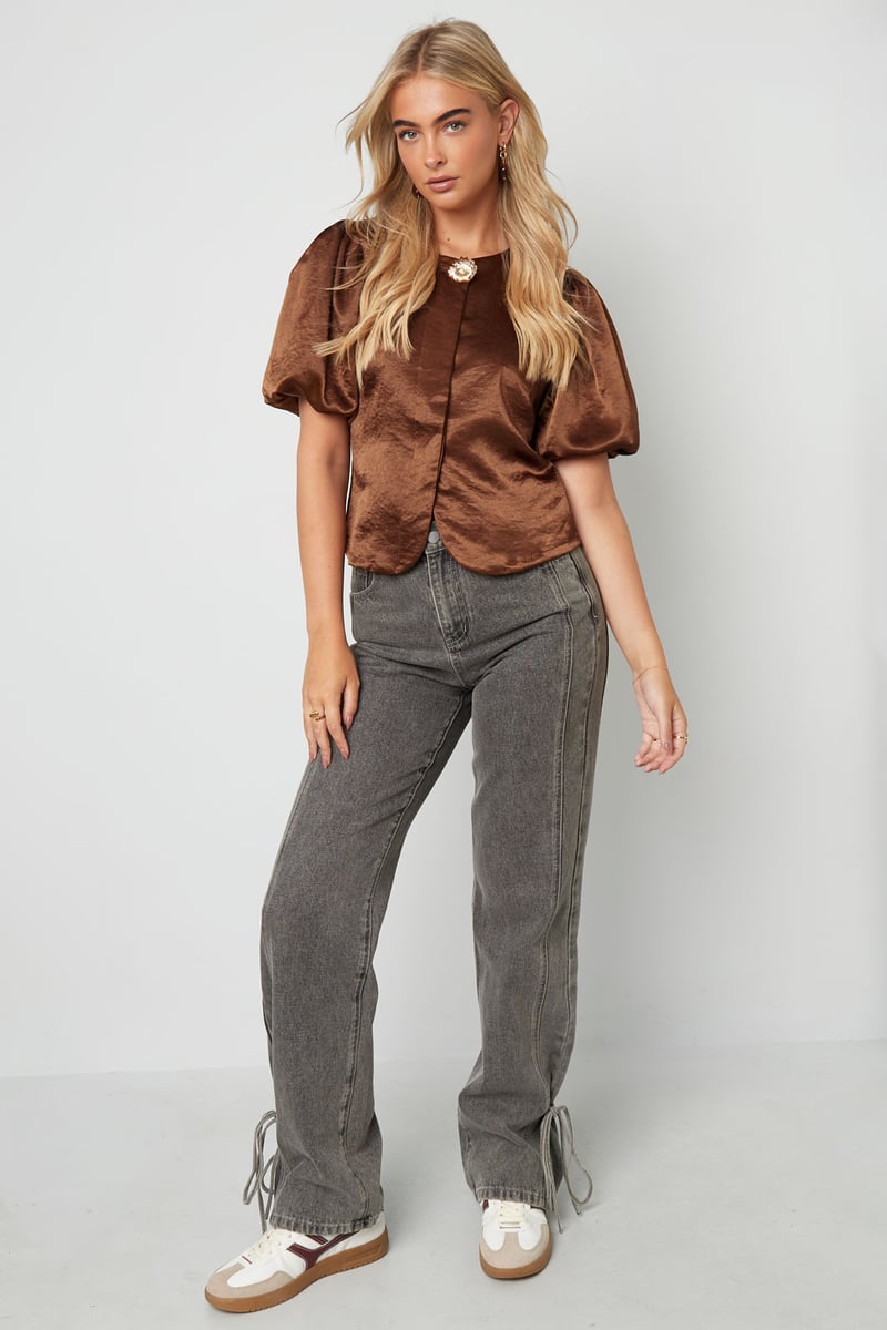 Statement top met pofmouwen