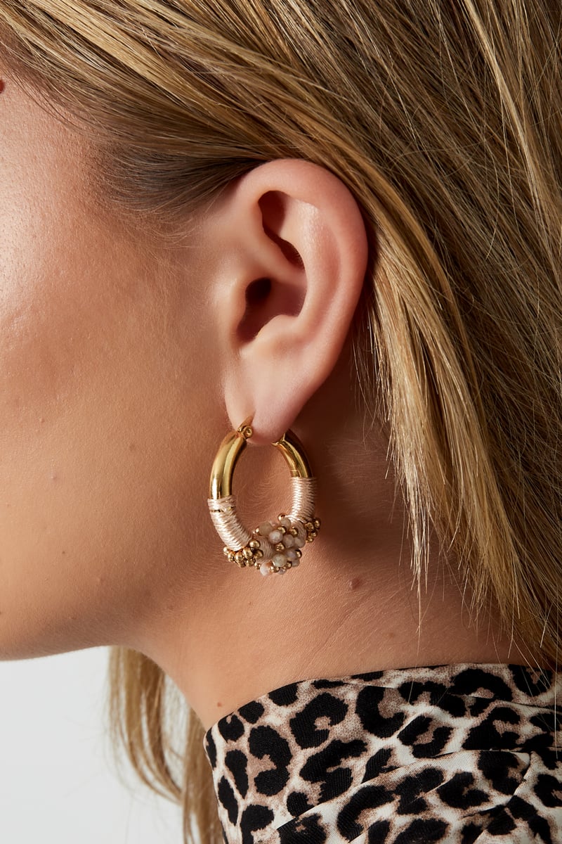 Zomerkleurige oorbellen