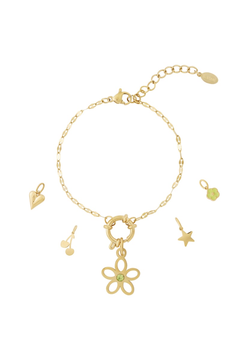 Gedetailleerde DIY-bloemarmband