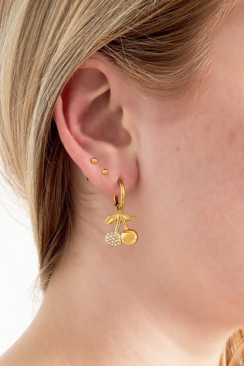 Oorbellen met kersenkleurige glitter