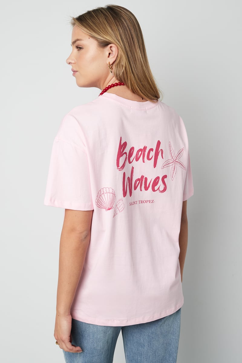 T-shirt beach waves