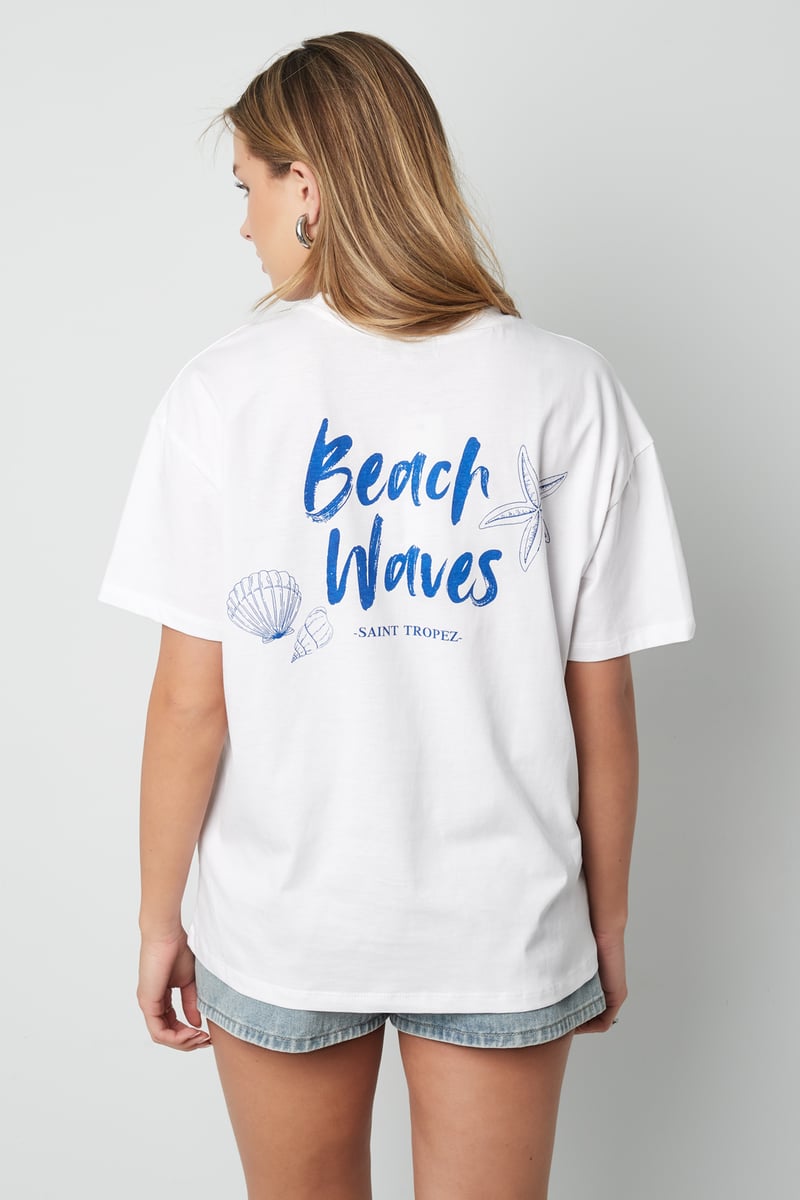 T-shirt beach waves
