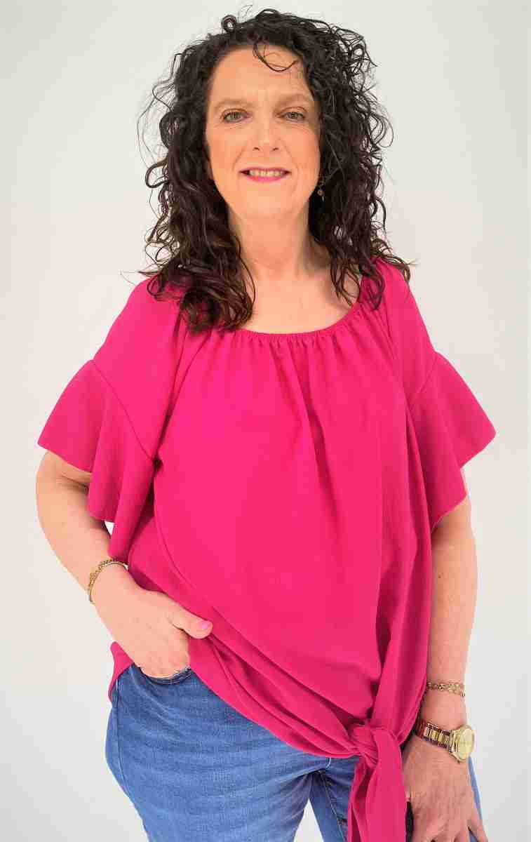 knoop off shoulder shirt