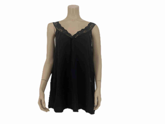 basic top met kant zwart