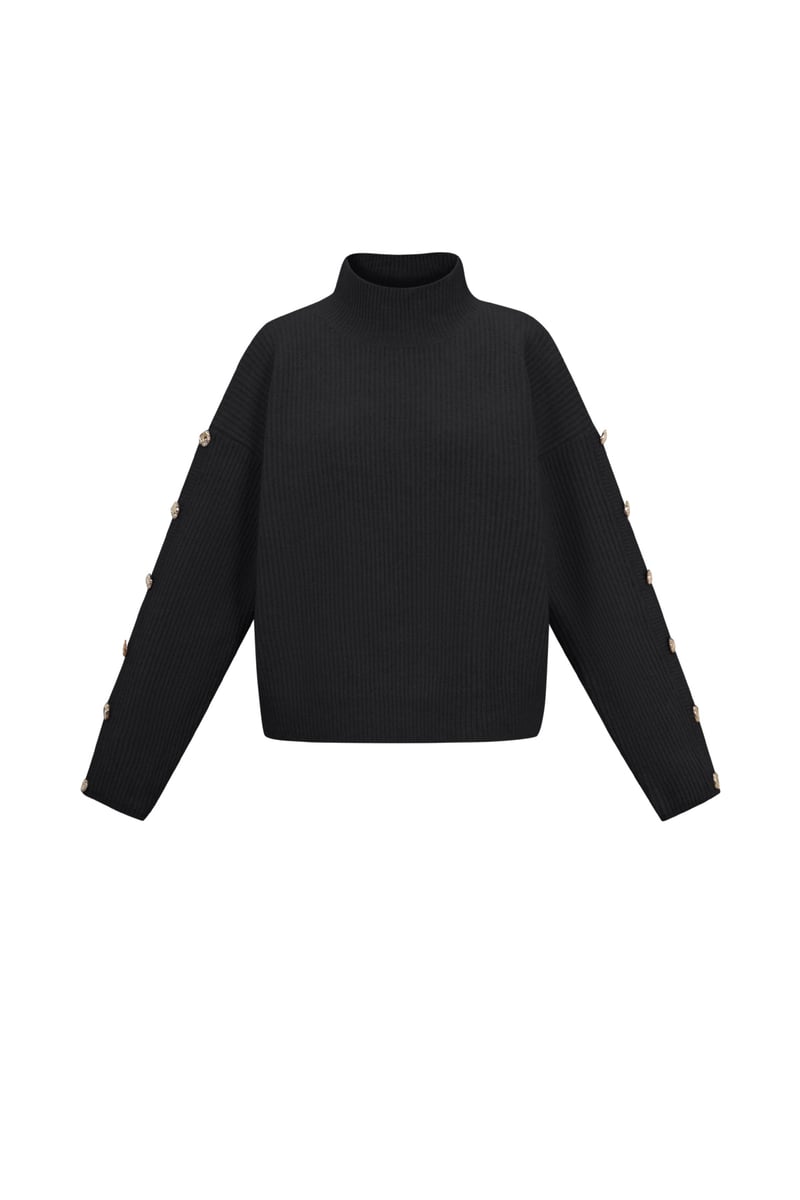 Trui met knopen op de mouwen